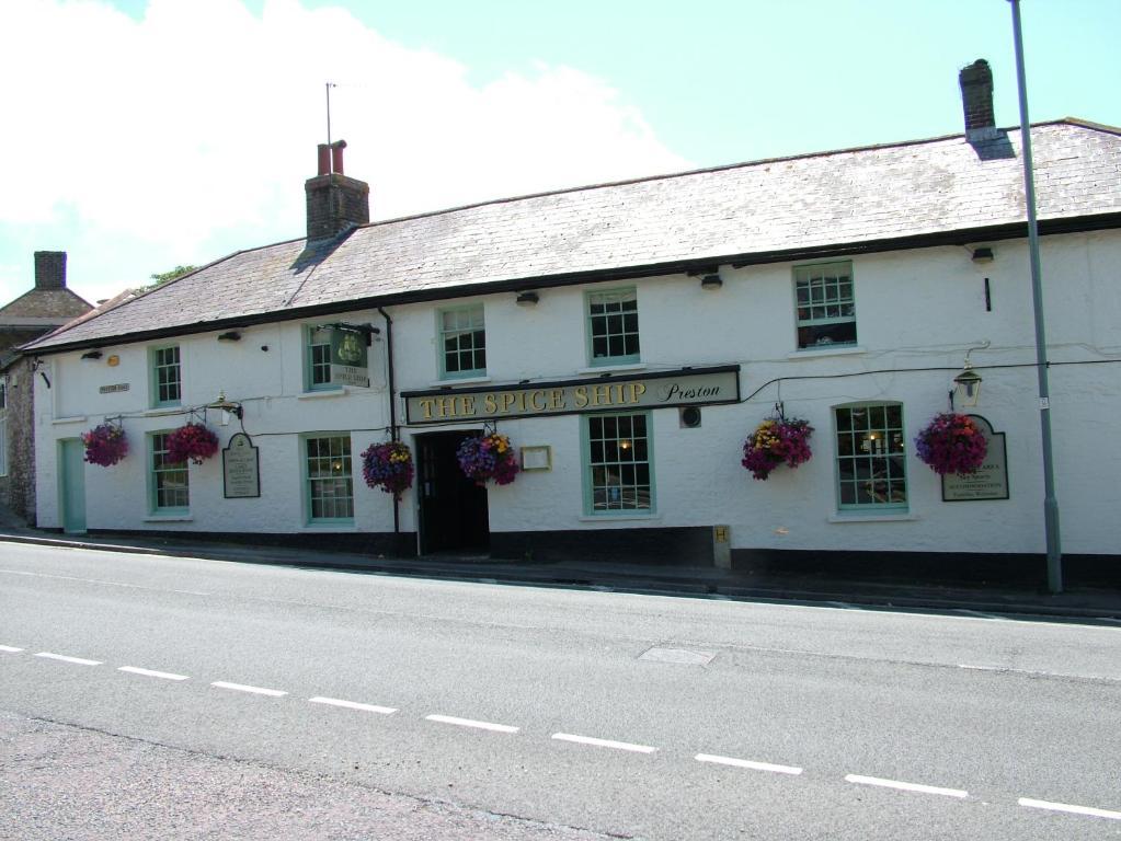 The Spice Ship Weymouth Exterior foto